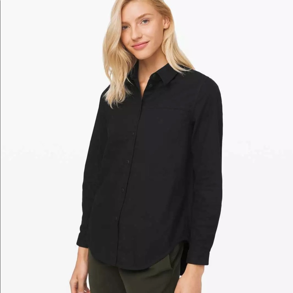 Lululemon size 4 black flannel shirt
